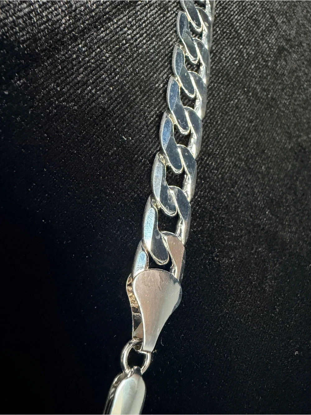 925 Stamped Silver Cuban Link Bracelet 9in 12MM 37.3g HEAVY! Beautiful..